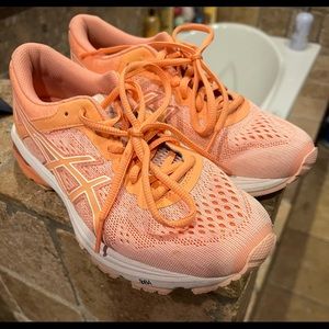 ASICS womens shoes- 6.5